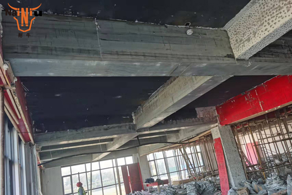 水泥路面起灰怎么办呢？？？