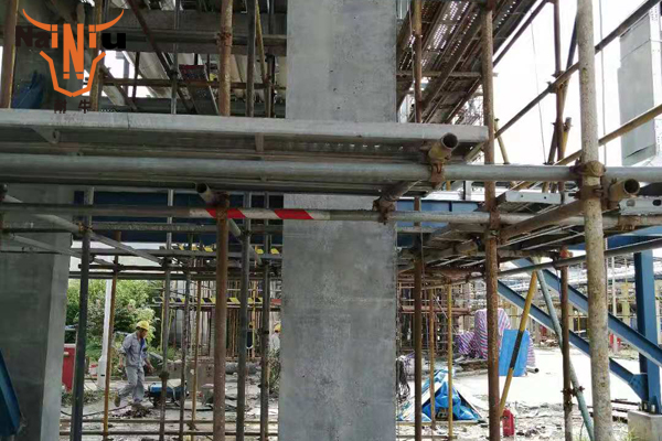 保水性对冰球突破聚合物修补砂浆的影响