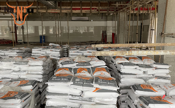 冰球突破支座灌浆料养护时应阻止强日光照